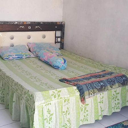 Spot On 90018 Villa Zane Reynold Karanghawu Buitenkant foto